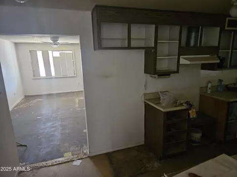 3836 Eugie Ave, Phoenix, AZ 85032 photo 9