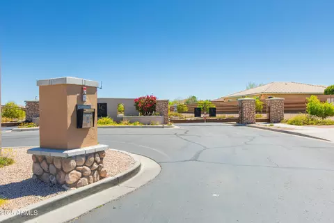 2712 E Palm St, Mesa, AZ 85213