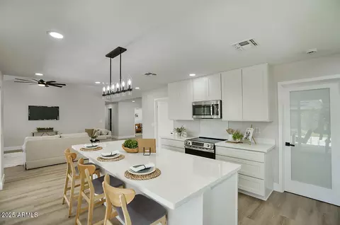 Kitchen - 1561 N 26th St, Mesa, AZ 85213 photo 3 of 5