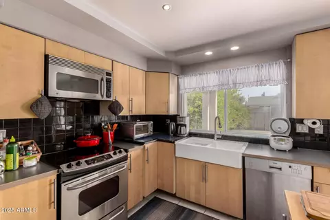 2137 E Cornell Dr, Tempe, AZ 85283 photo 13