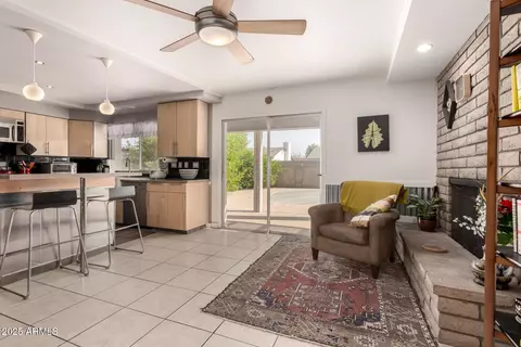 2137 E Cornell Dr, Tempe, AZ 85283 photo 11