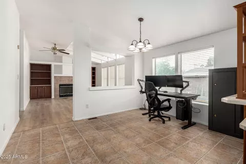 2929 E Sequoia Dr, Phoenix, AZ 85050 photo 9