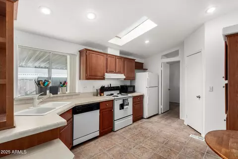 2929 E Sequoia Dr, Phoenix, AZ 85050 photo 11