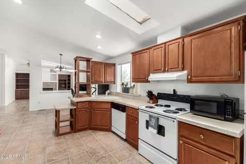 2929 E Sequoia Dr, Phoenix, AZ 85050 photo 12