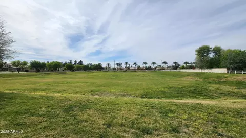 444 W Fabens Ln, Gilbert, AZ 85233 photo 9