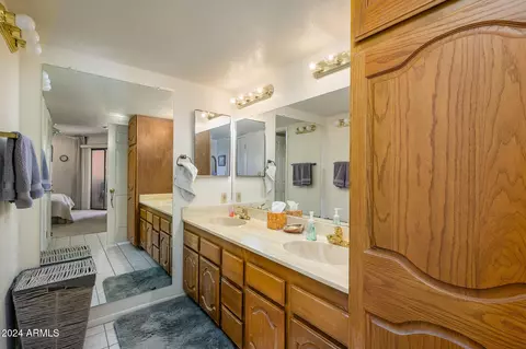 Bath - 4303 E Cactus Rd S #329, Phoenix, AZ 85032 photo 1 of 3