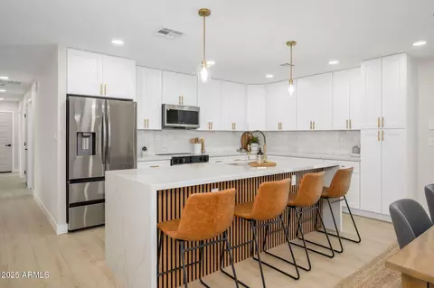 2118 E Radcliffe Dr, Tempe, AZ 85283
