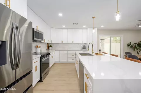2118 E Radcliffe Dr, Tempe, AZ 85283 photo 9