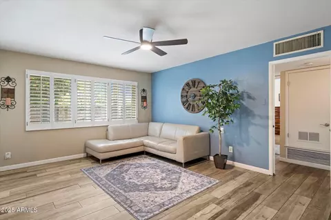 601 E Winter Dr, Phoenix, AZ 85020 photo 10