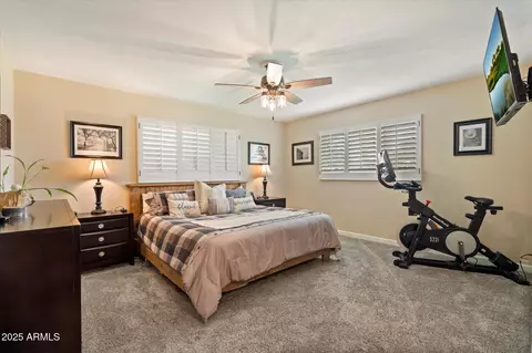 601 E Winter Dr, Phoenix, AZ 85020 photo 17