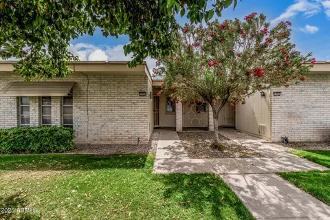 11093 W Coggins Dr, Sun City, AZ 85351