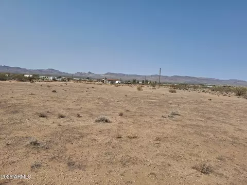 0000 W Cowlic Rd #12, Golden Valley, AZ 86413