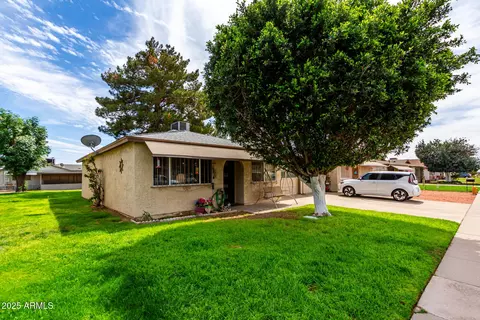 10133 N 97th Dr #A, Peoria, AZ 85345