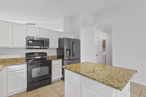 449 E Redondo Dr, Gilbert, AZ 85296 photo 4