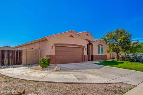 901 W Hereford Dr, San Tan Valley, AZ 85143