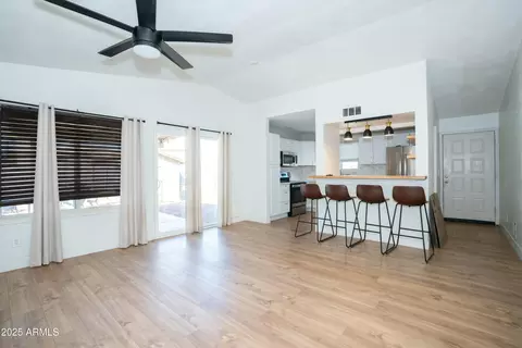 Living - 630 E Jensen St #133, Mesa, AZ 85203 photo 2 of 3