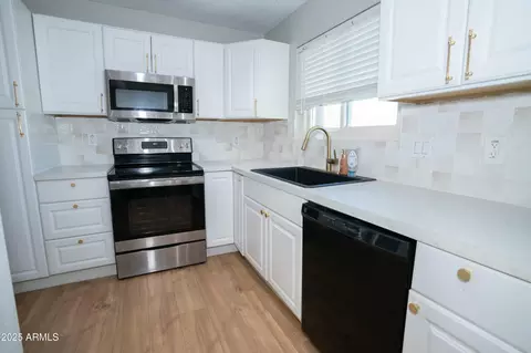 Kitchen - 630 E Jensen St #133, Mesa, AZ 85203 photo 1 of 1