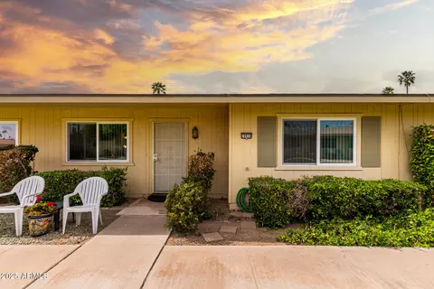 10939 W Santa Fe Dr, Sun City, AZ 85351