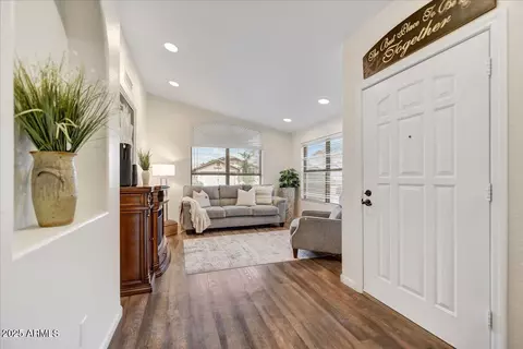 4623 E Lone Cactus Dr, Phoenix, AZ 85050 photo 5
