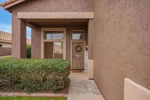 3061 E Millbrae Ln, Gilbert, AZ 85234 photo 5