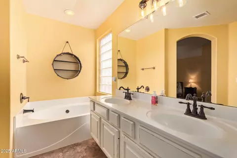 3061 E Millbrae Ln, Gilbert, AZ 85234 photo 24