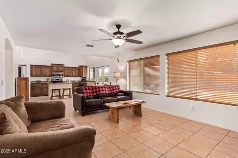 3061 E Millbrae Ln, Gilbert, AZ 85234 photo 15