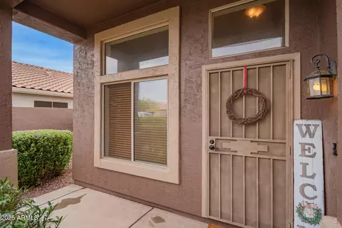 3061 E Millbrae Ln, Gilbert, AZ 85234 photo 6
