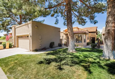 Exterior - 4041 E Sunnyside Dr, Phoenix, AZ 85028 photo 3 of 8