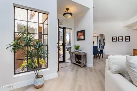 Entry Way - 4041 E Sunnyside Dr, Phoenix, AZ 85028 photo 1 of 1