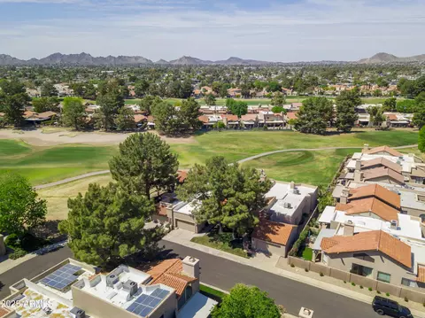 View/Area - 4041 E Sunnyside Dr, Phoenix, AZ 85028 photo 5 of 6