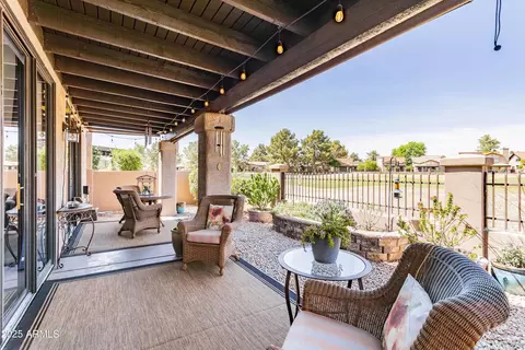 Exterior - 4041 E Sunnyside Dr, Phoenix, AZ 85028 photo 6 of 8
