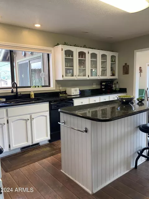 Kitchen - 5998 W Arroyo Way, Pine, AZ 85544 photo 2 of 4