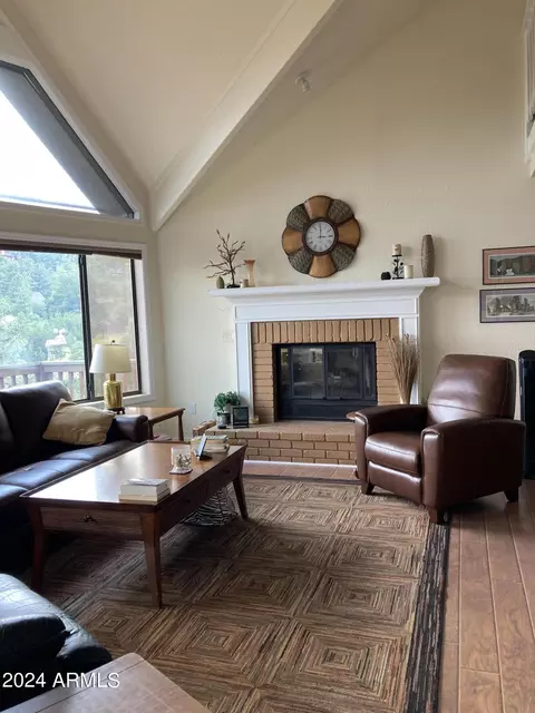 Living - 5998 W Arroyo Way, Pine, AZ 85544 photo 3 of 7