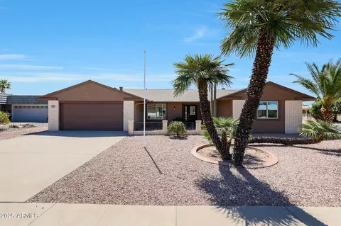 16801 N Pine Valley Dr, Sun City, AZ 85351
