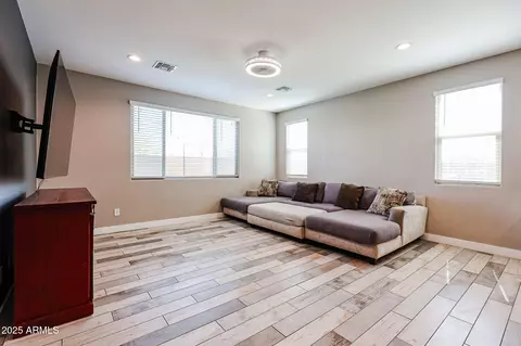 Living - 3907 S 75th Dr, Phoenix, AZ 85043 photo 4 of 5