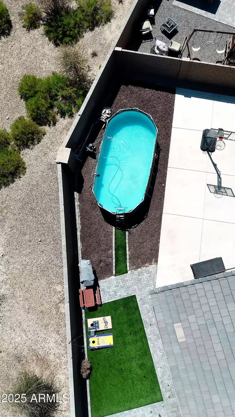 Exterior - 3907 S 75th Dr, Phoenix, AZ 85043 photo 7 of 8