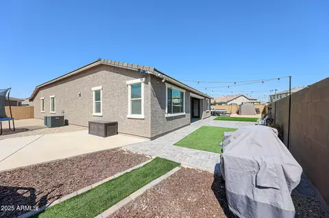 Exterior - 3907 S 75th Dr, Phoenix, AZ 85043 photo 8 of 8