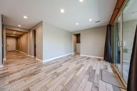 Living - 3907 S 75th Dr, Phoenix, AZ 85043 photo 5 of 5