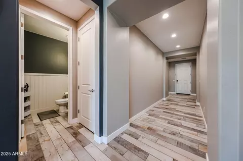 Entry Way - 3907 S 75th Dr, Phoenix, AZ 85043 photo 3 of 8