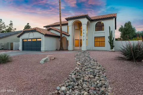 2522 N Robin Ln, Mesa, AZ 85213