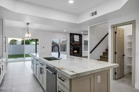 2522 N Robin Ln, Mesa, AZ 85213 photo 5