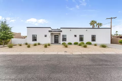 5036 N Scottsdale Rd, Paradise Valley, AZ 85253