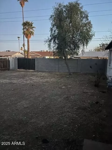 4301 N 72nd Ln, Phoenix, AZ 85033 photo 3