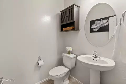 Bath - 608 E Pasaro Dr, Phoenix, AZ 85085 photo 1 of 4