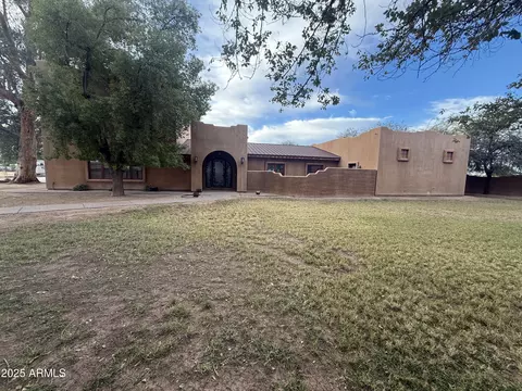 667 E Pony Ln, Gilbert, AZ 85295