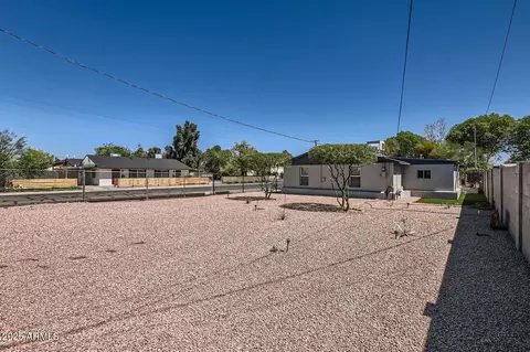 4518 N 8th Pl, Phoenix, AZ 85014 photo 3