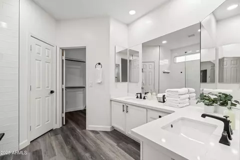 Bath - 2830 Estrella Ct, Gilbert, AZ 85296 photo 1 of 5