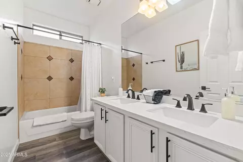 Bath - 2830 Estrella Ct, Gilbert, AZ 85296 photo 5 of 5