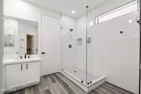 Bath - 2830 Estrella Ct, Gilbert, AZ 85296 photo 4 of 5