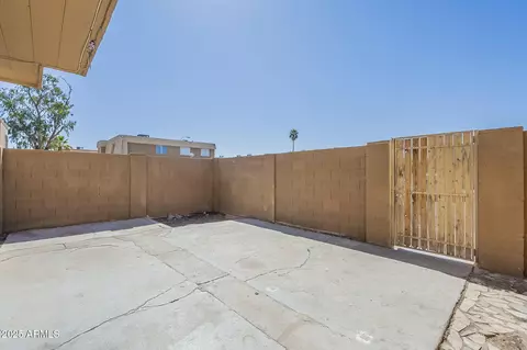 Exterior - 4614 E Pueblo Ave, Phoenix, AZ 85040 photo 3 of 5